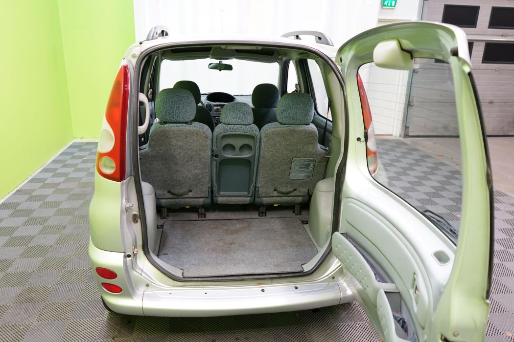 Toyota Yaris Verso 2002