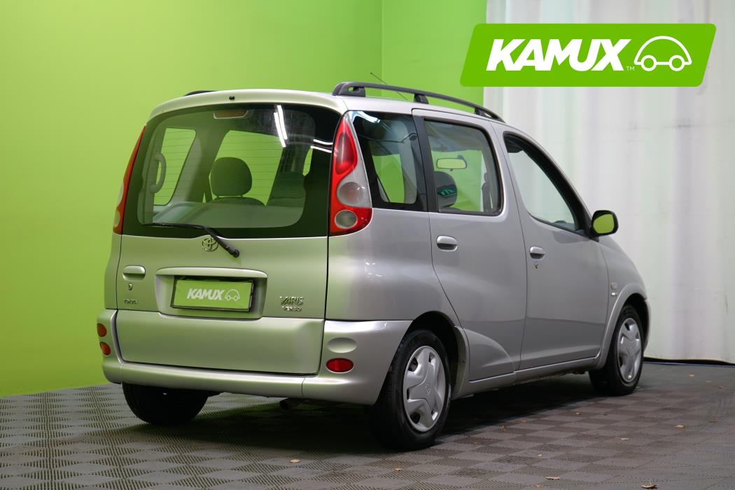 Toyota Yaris Verso 2002