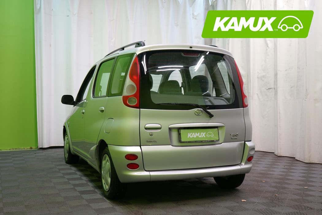 Toyota Yaris Verso 2002