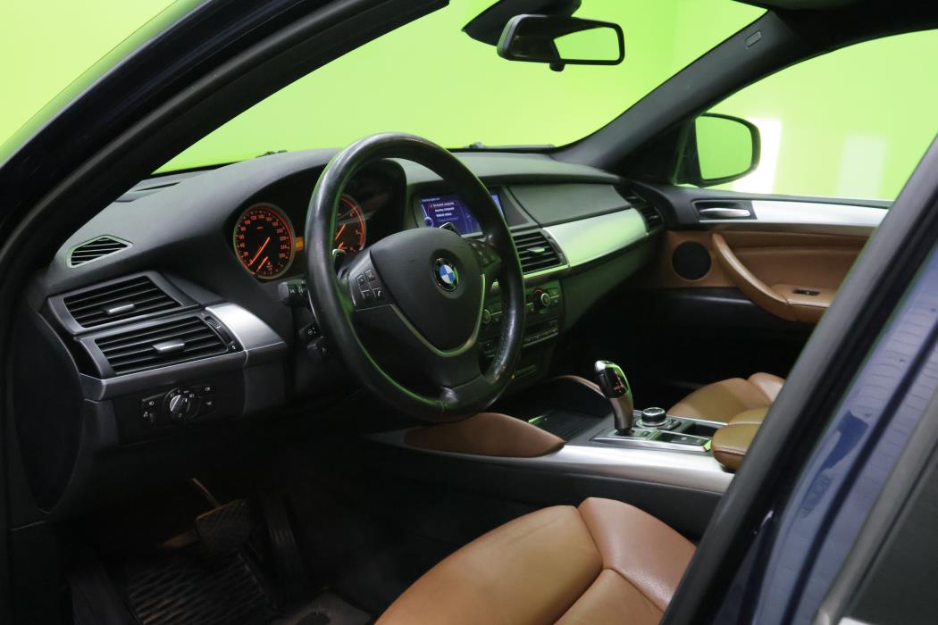 BMW X6 2012