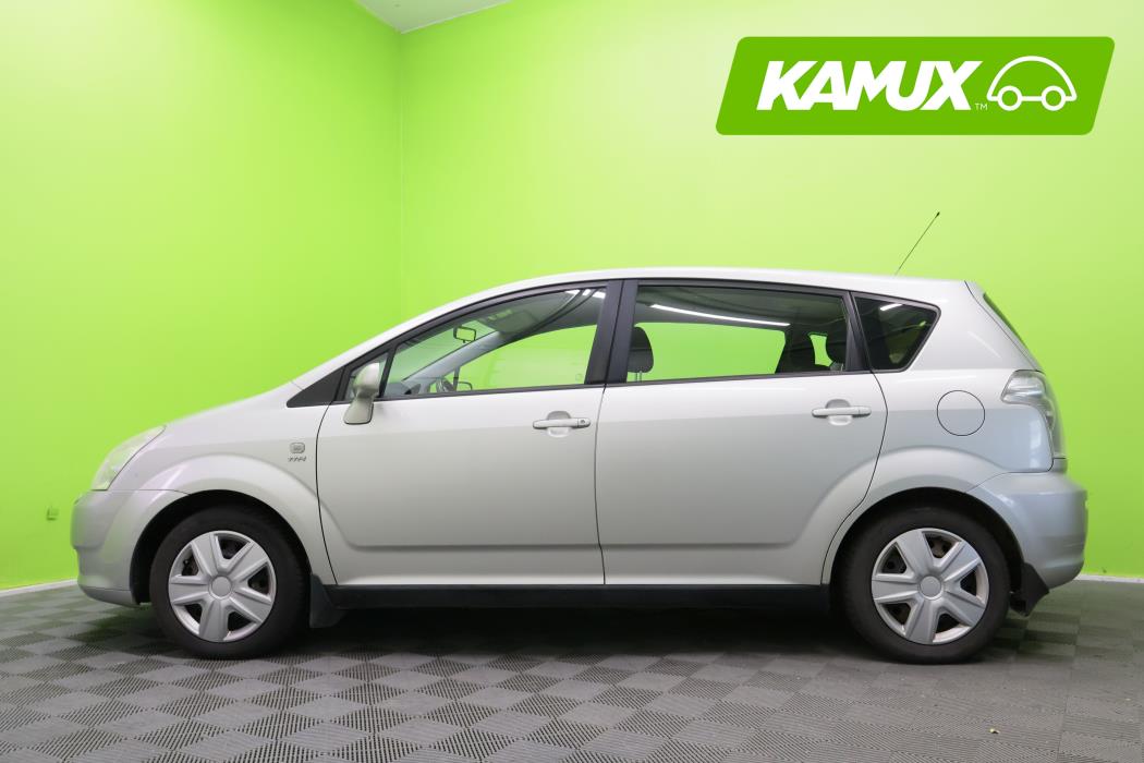 Toyota Corolla Verso 2004