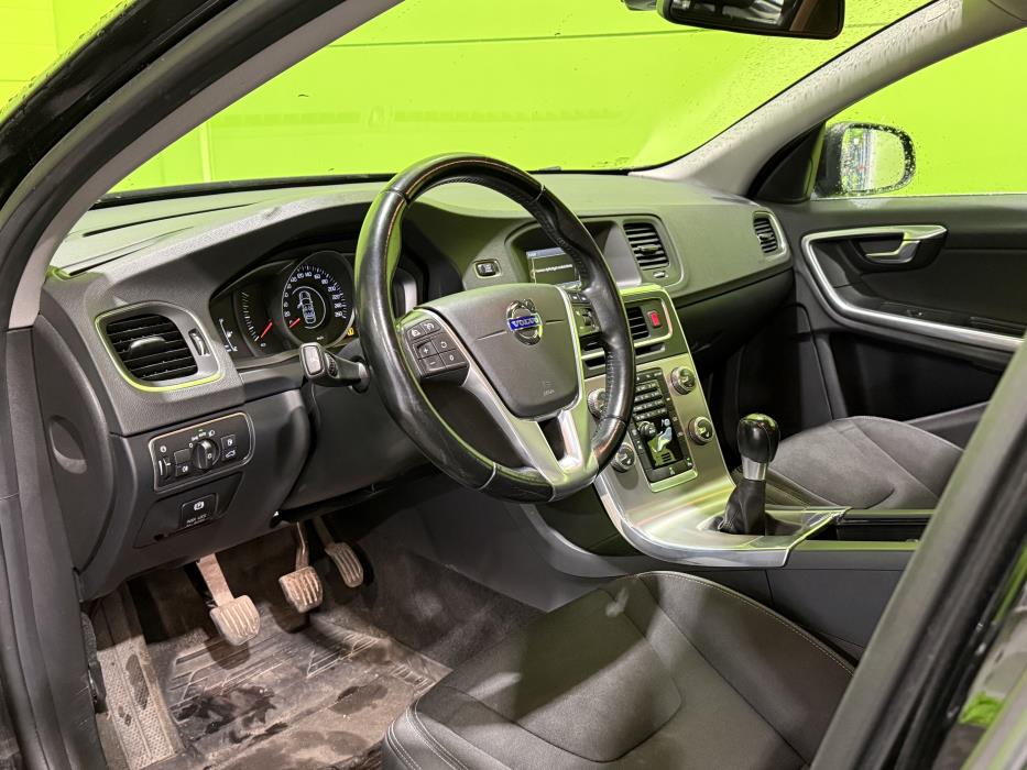 Volvo V60 2015