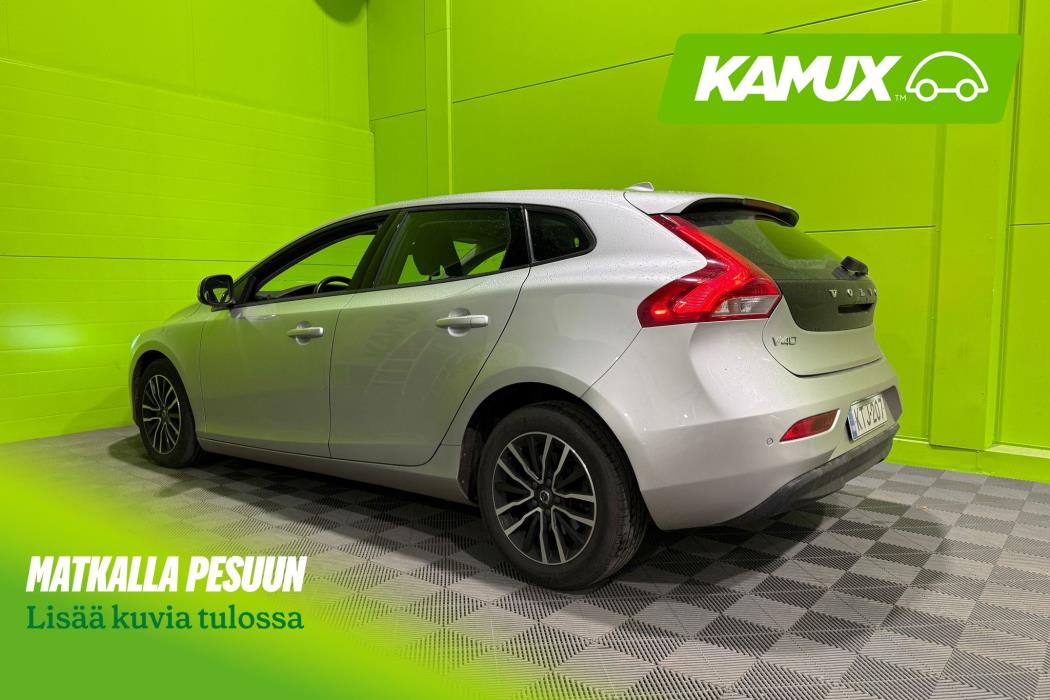 Volvo V40 2018