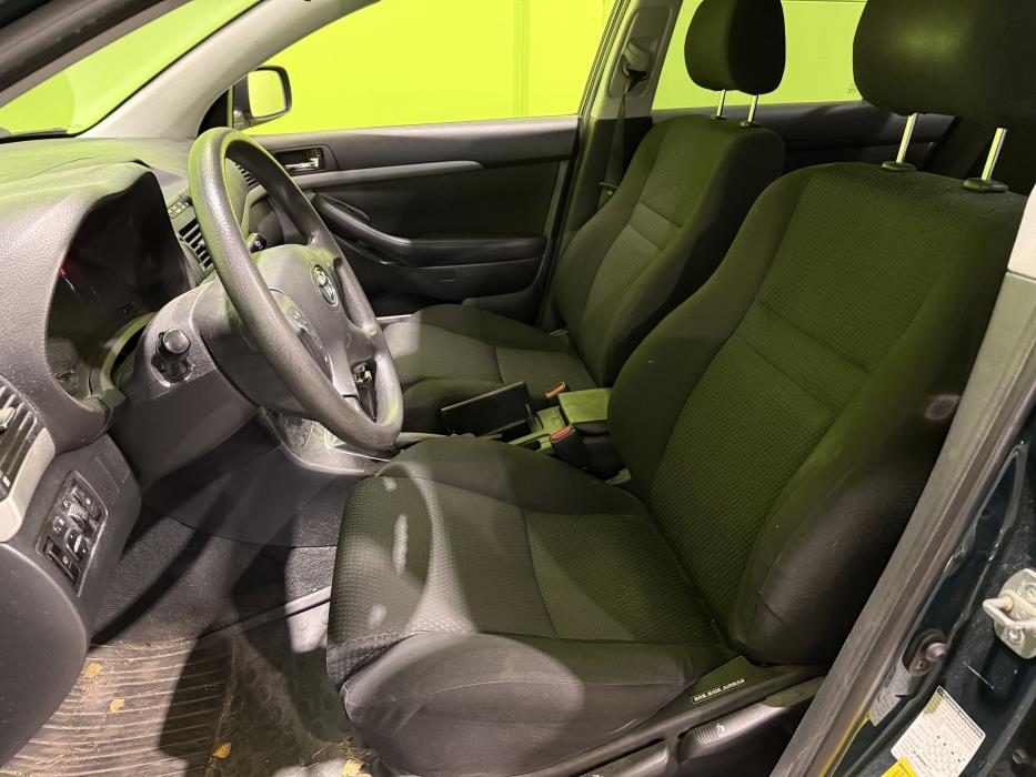 Toyota Avensis 2003