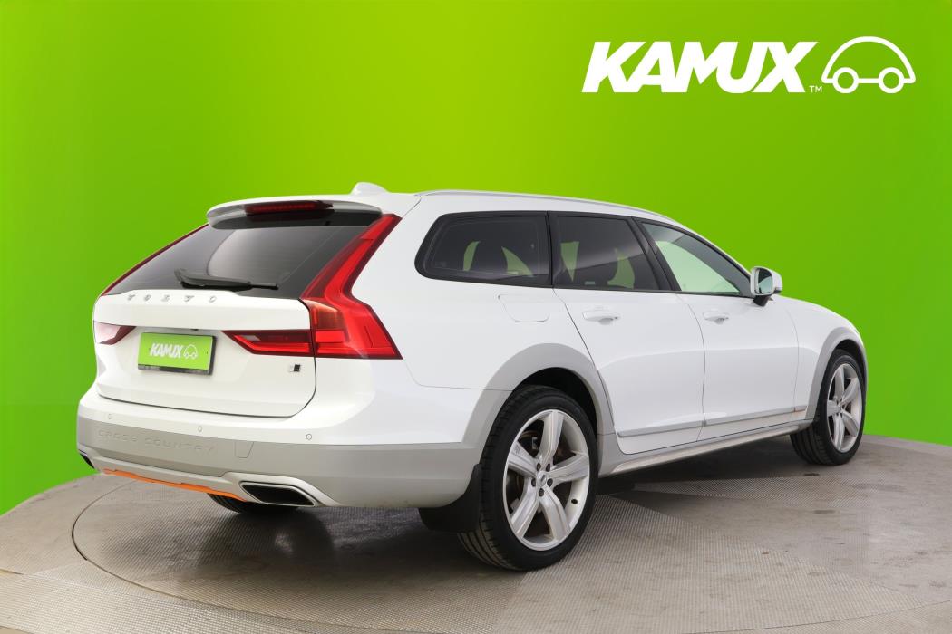 Volvo V90 Cross Country 2018