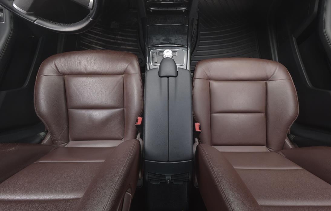 Mercedes-Benz E 2010