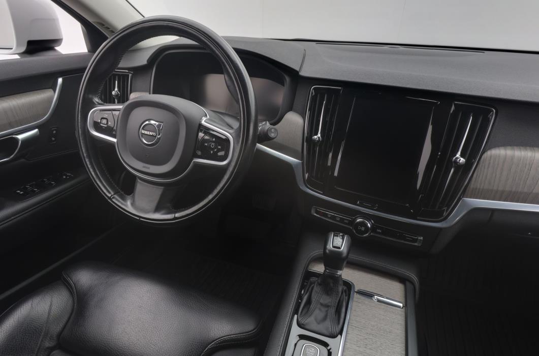 Volvo V90 Cross Country 2021