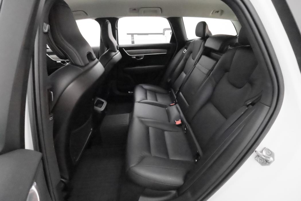 Volvo V90 Cross Country 2021