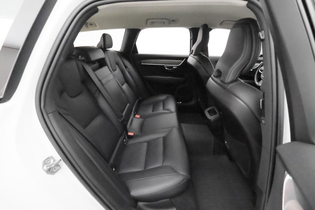 Volvo V90 Cross Country 2021