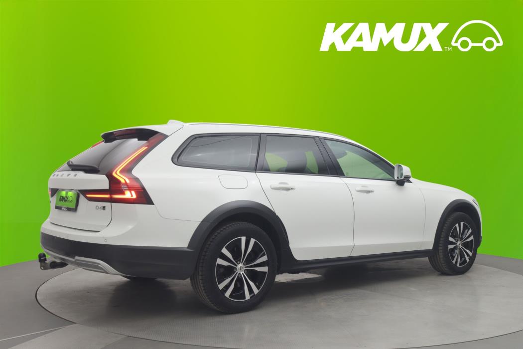 Volvo V90 Cross Country 2021