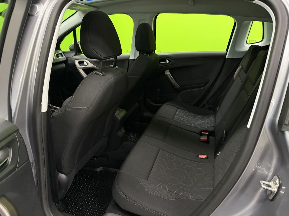 Peugeot 2008 2015