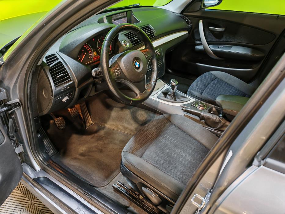 BMW 120 2009