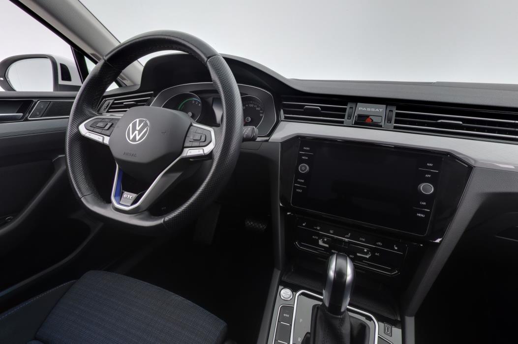 Volkswagen Passat 2021