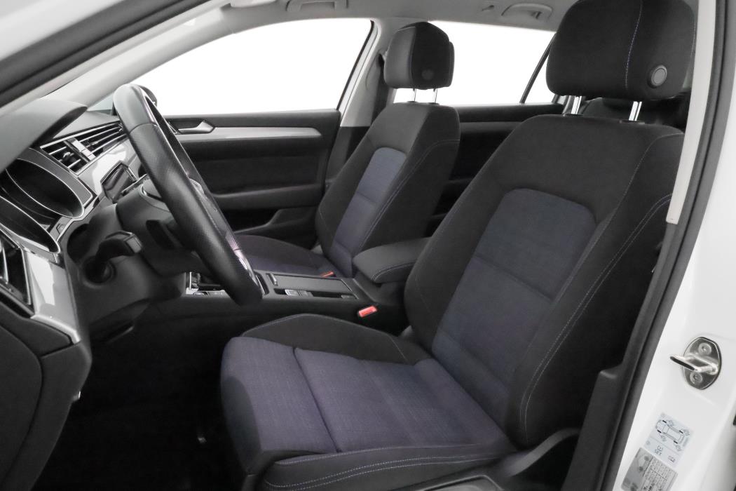 Volkswagen Passat 2021