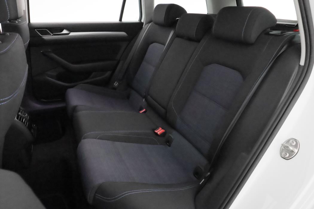 Volkswagen Passat 2021