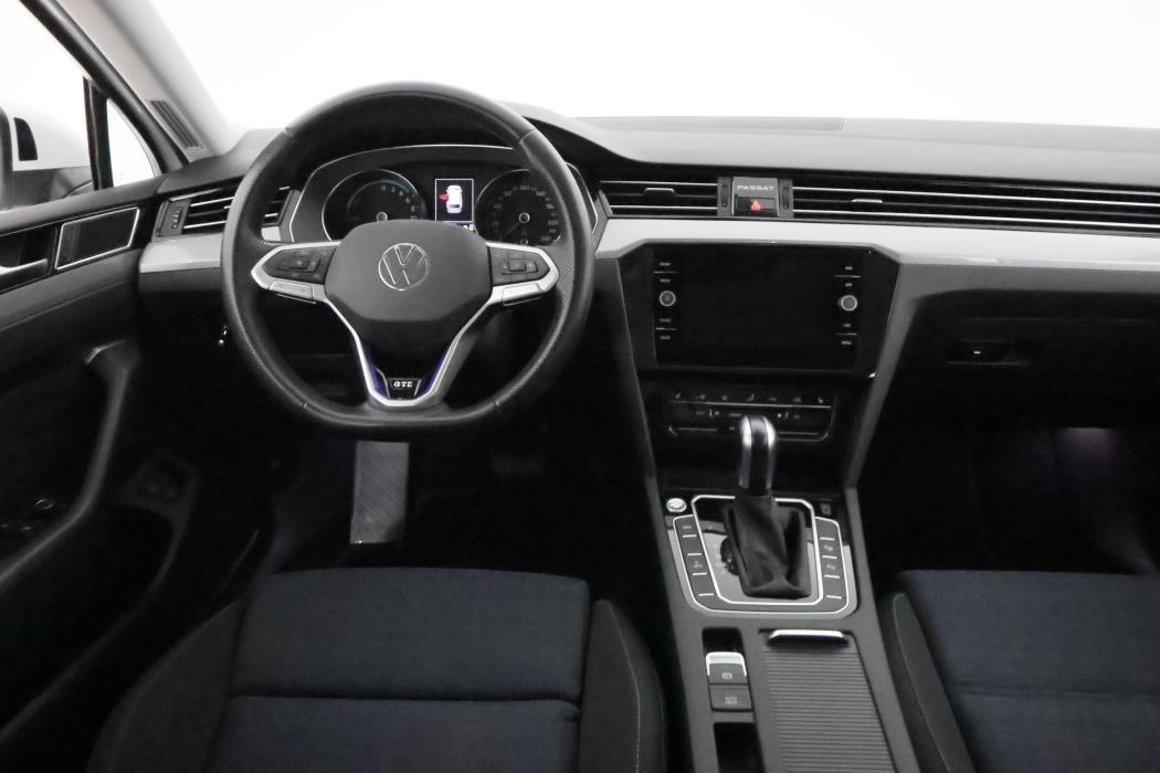 Volkswagen Passat 2021