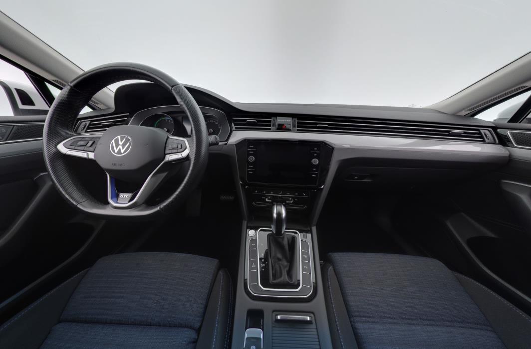 Volkswagen Passat 2021