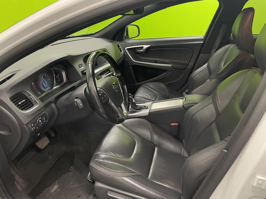 Volvo V60 2015