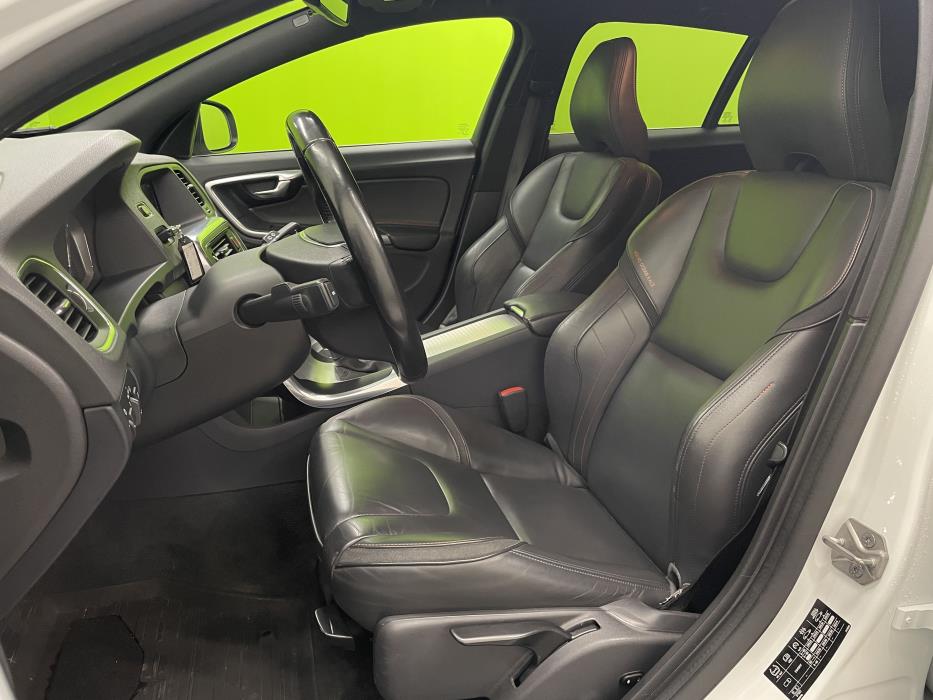 Volvo V60 2015
