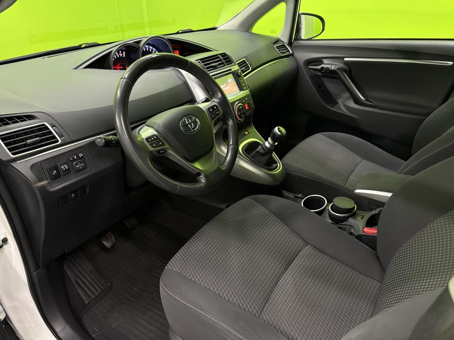 Toyota Verso 2015