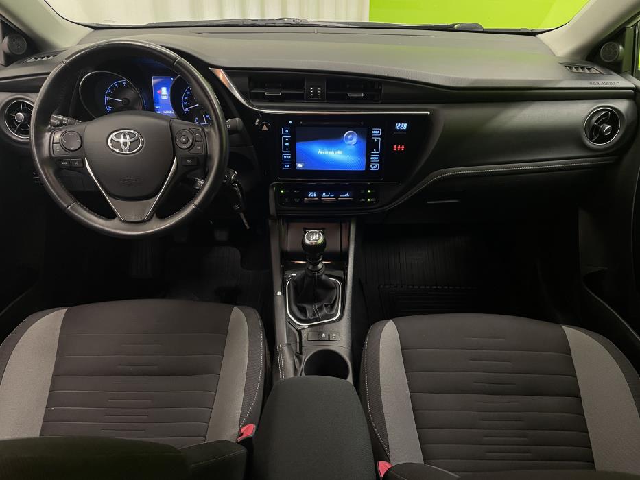 Toyota Auris 2016