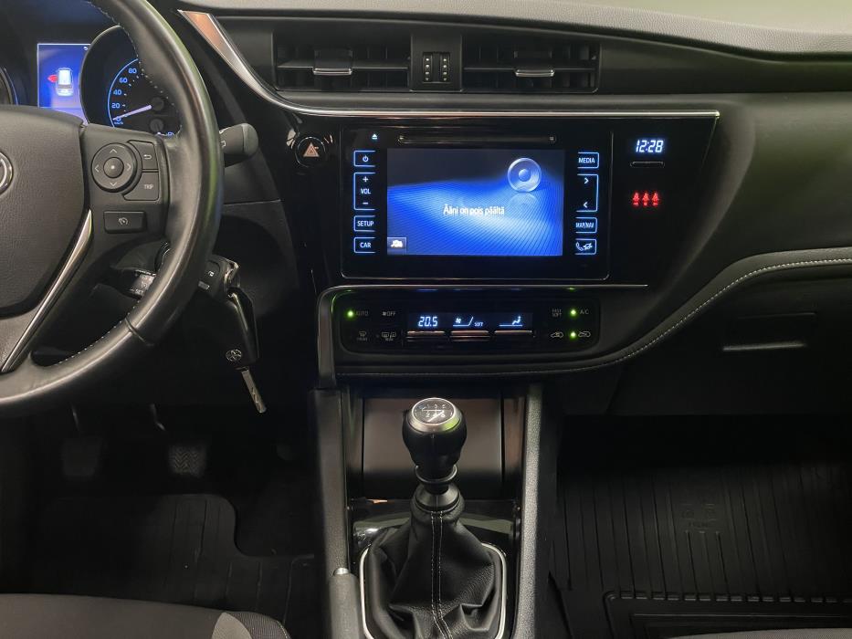 Toyota Auris 2016