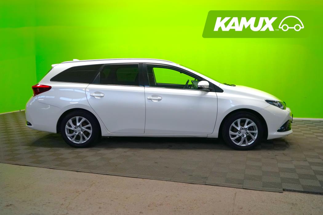 Toyota Auris 2016
