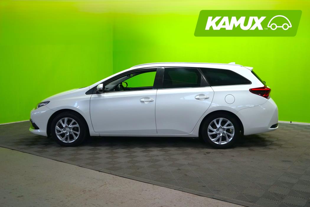 Toyota Auris 2016