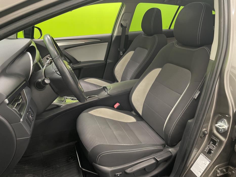 Toyota Avensis 2016