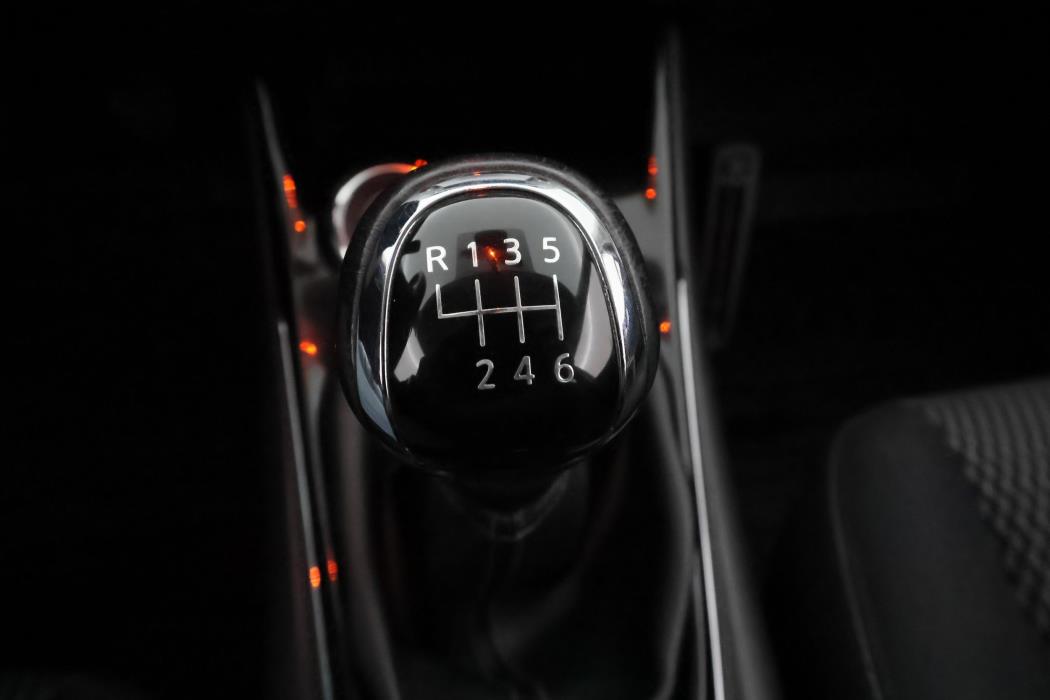 Nissan Pulsar 2015