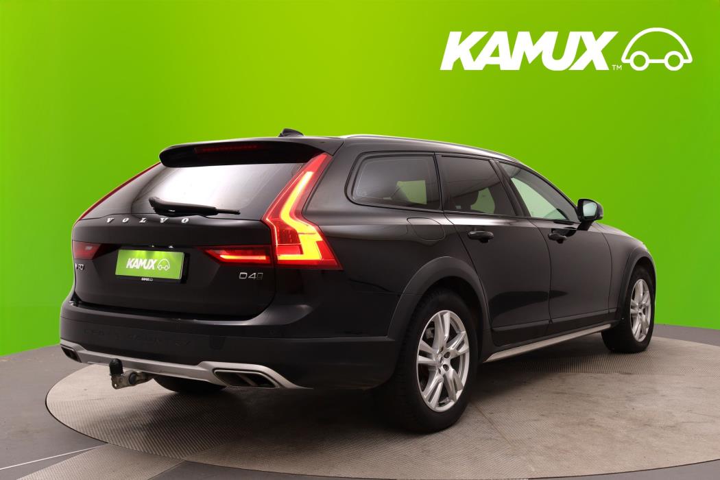 Volvo V90 Cross Country 2018