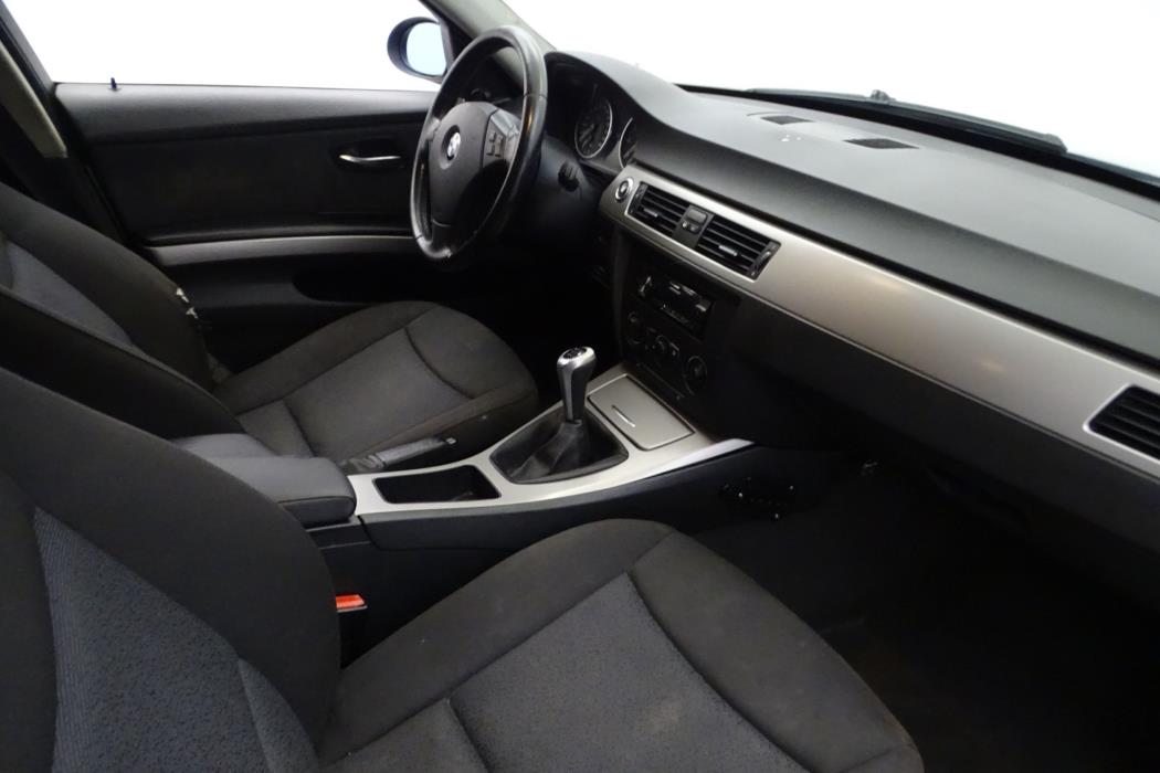 BMW 320 2006