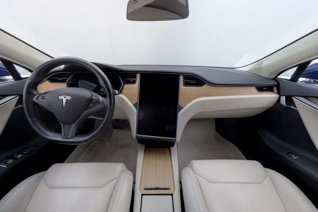 Tesla Model S 2018