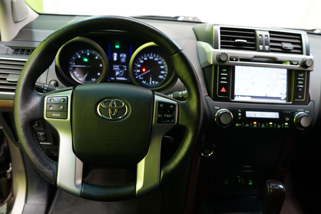 Toyota Land Cruiser 2014