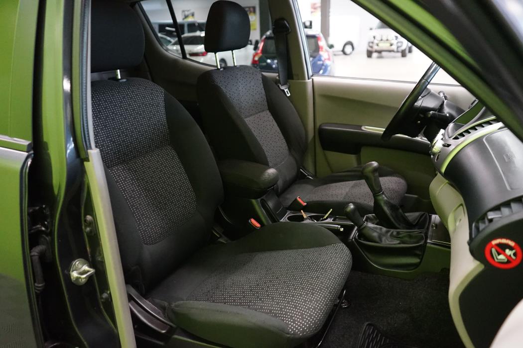 Mitsubishi L200 2013