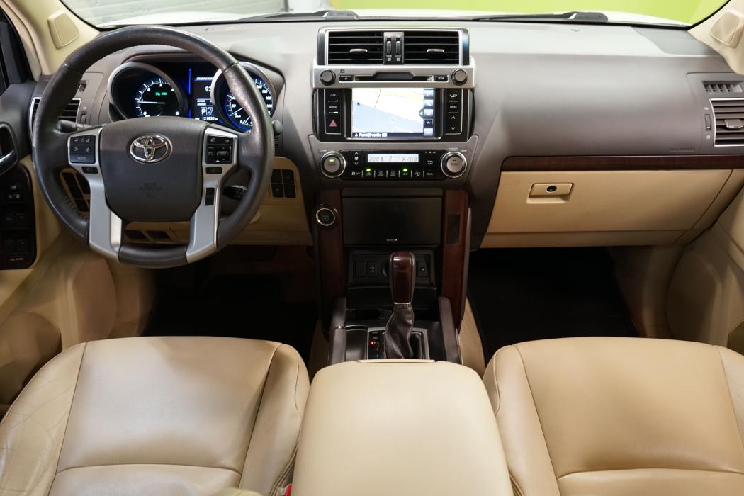 Toyota Land Cruiser 2016