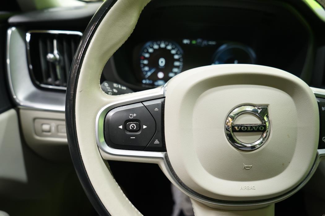 Volvo XC60 2021