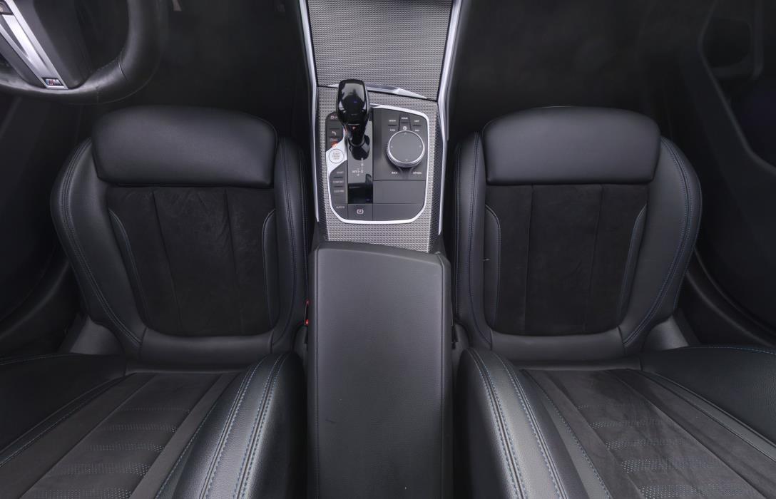 BMW 330 2019