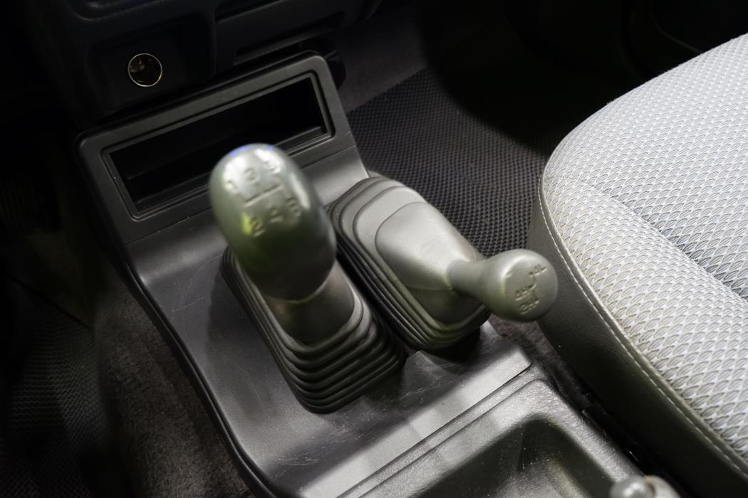 Mitsubishi L200 2003