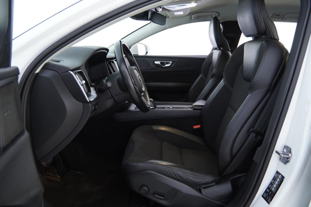 Volvo V60 Cross Country 2021