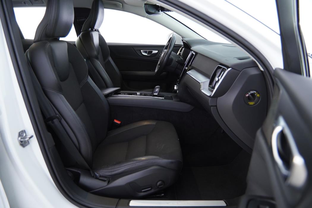 Volvo V60 Cross Country 2021