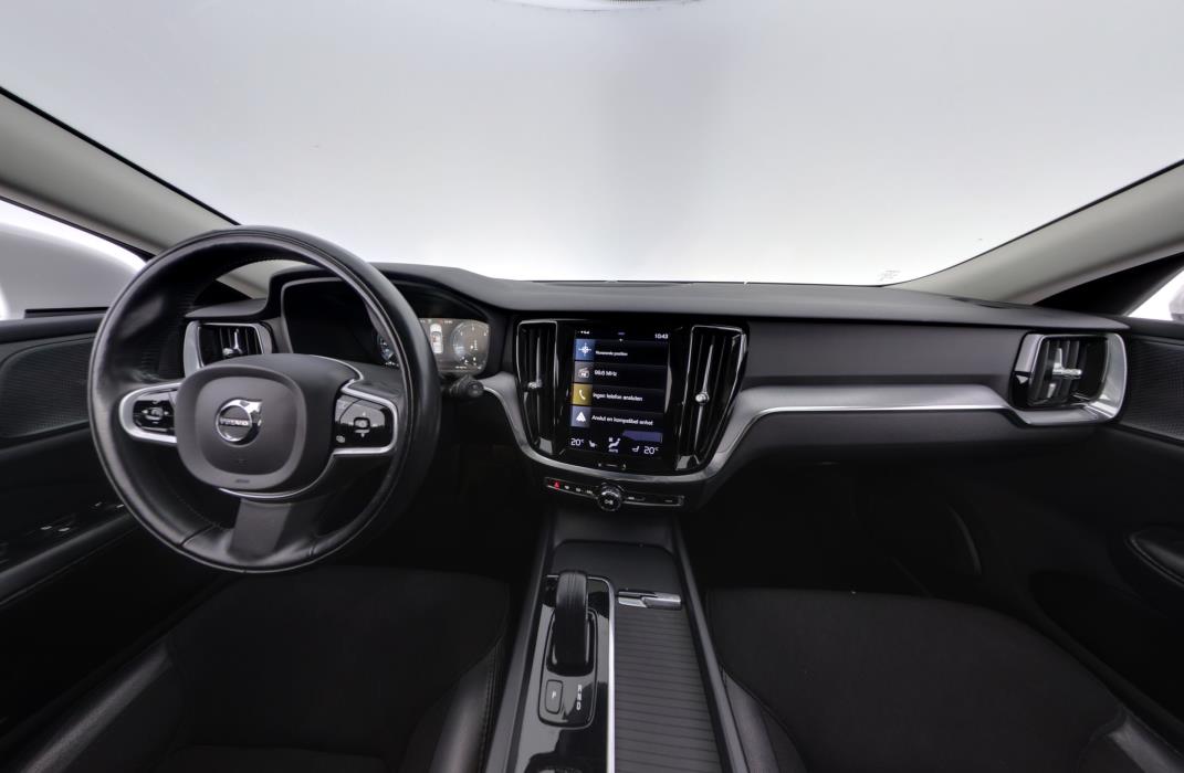 Volvo V60 Cross Country 2021