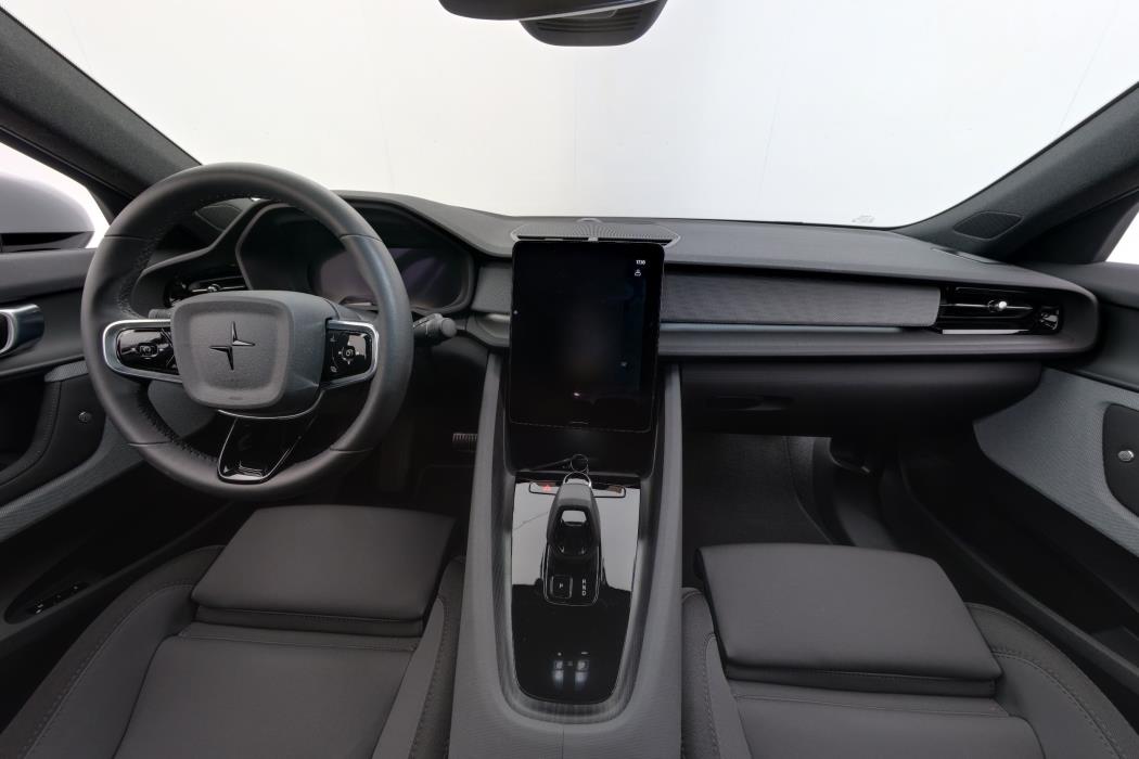 Polestar 2 2024