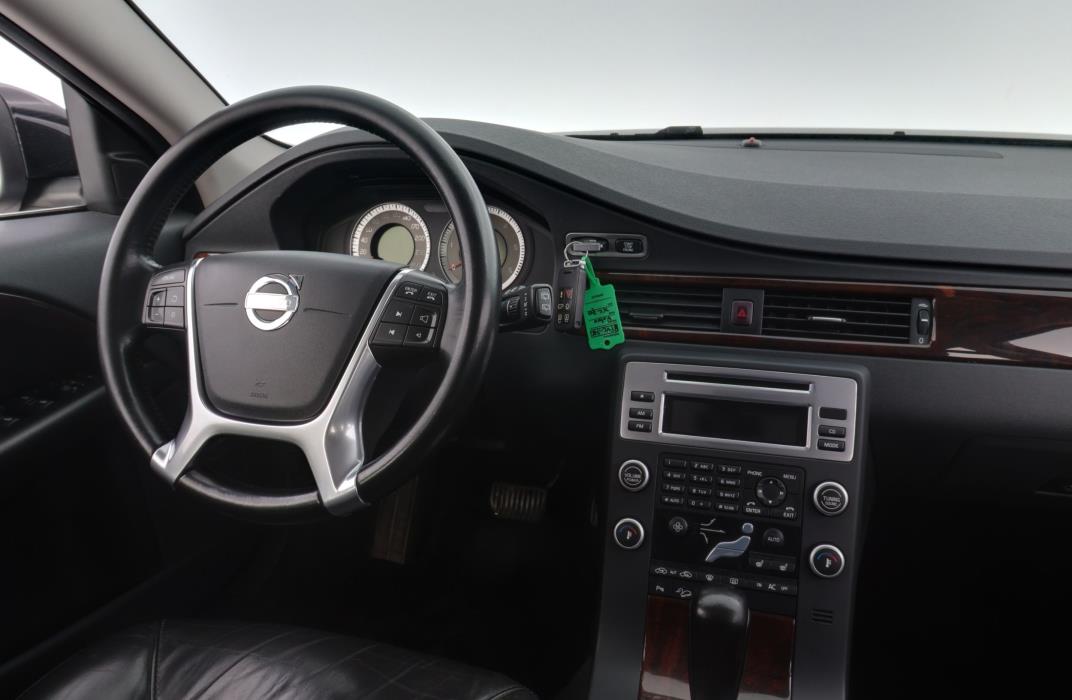 Volvo XC70 2010