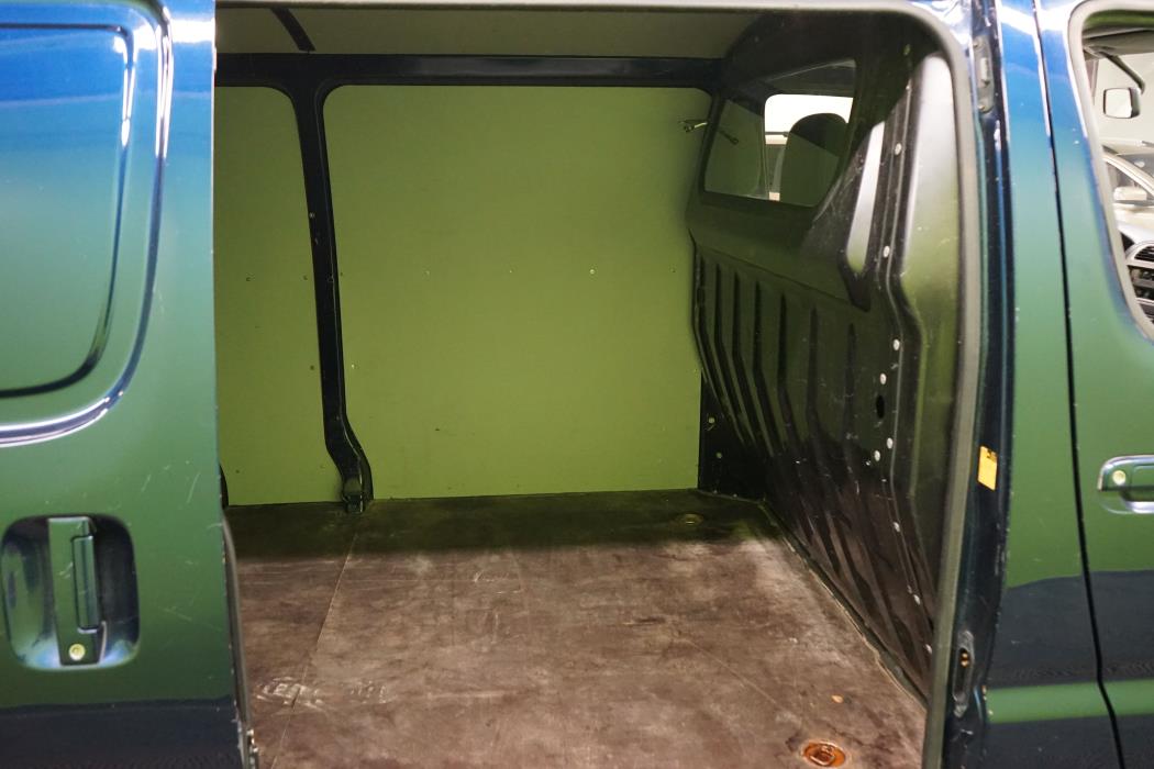 Toyota Hiace 2011