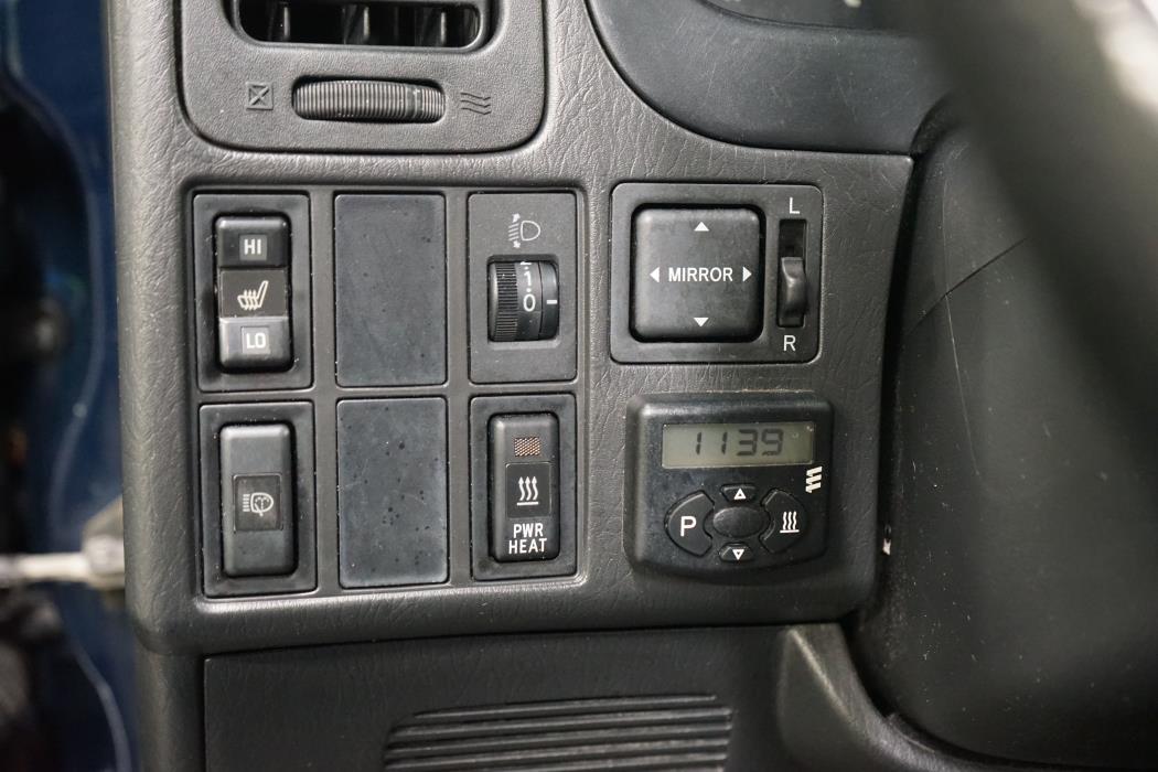 Toyota Hiace 2011