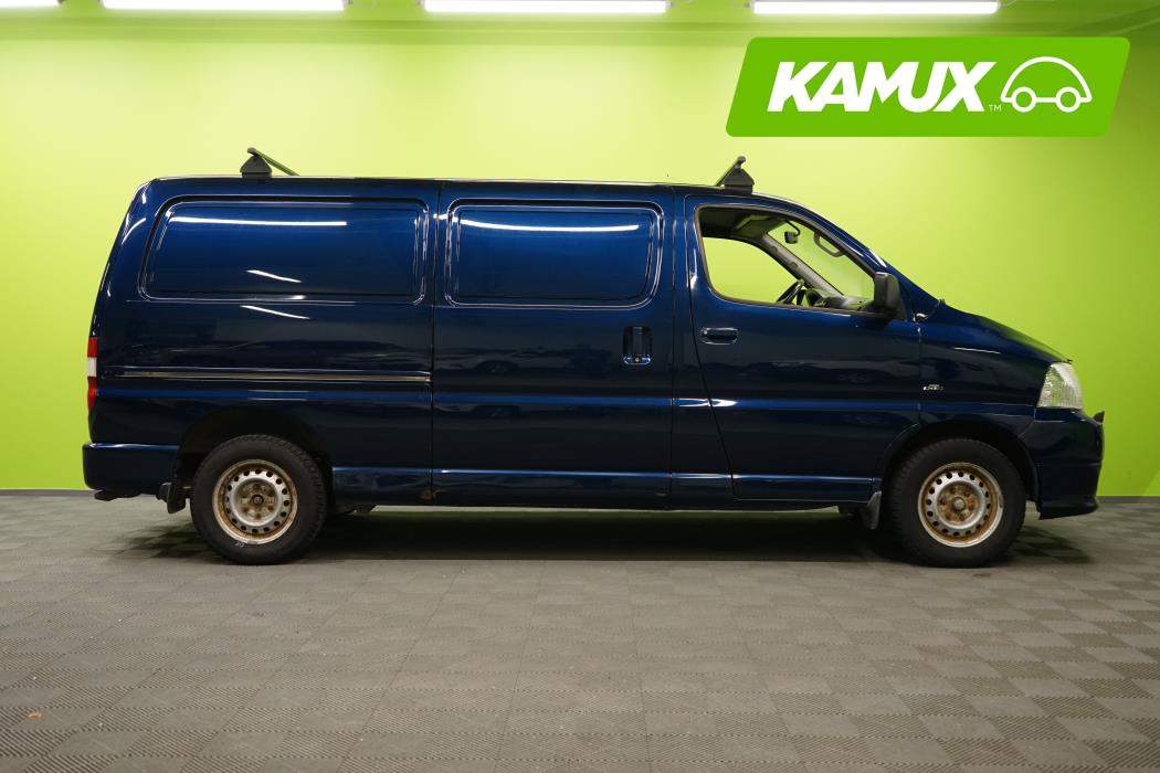 Toyota Hiace 2011