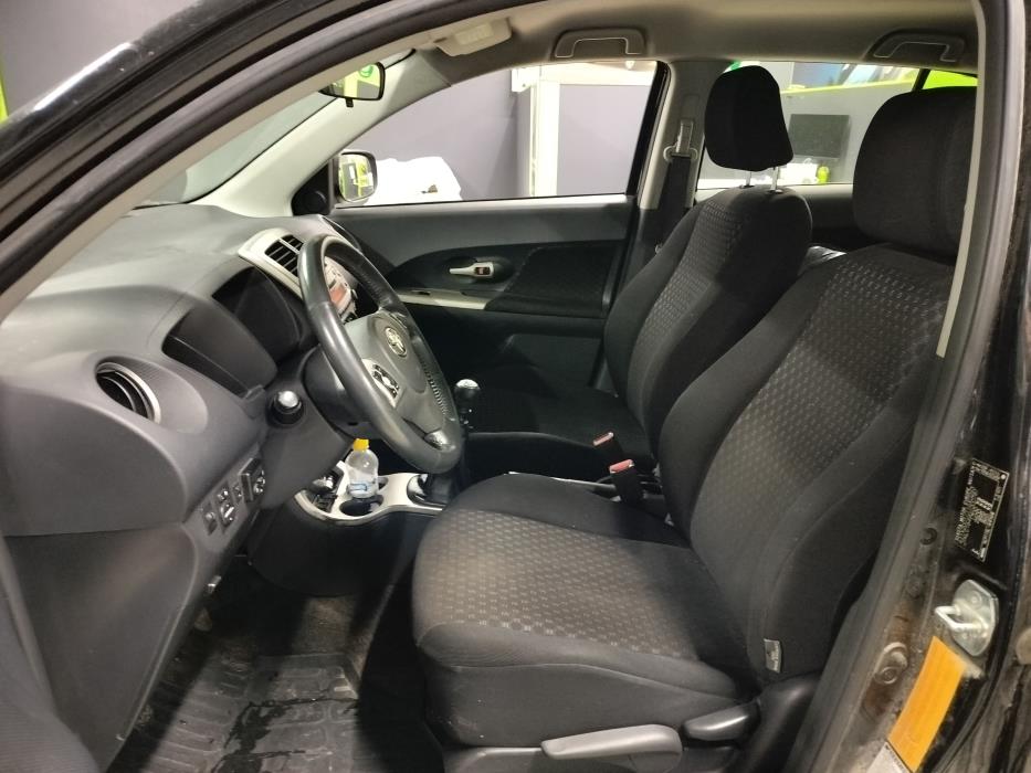 Toyota Urban Cruiser 2010