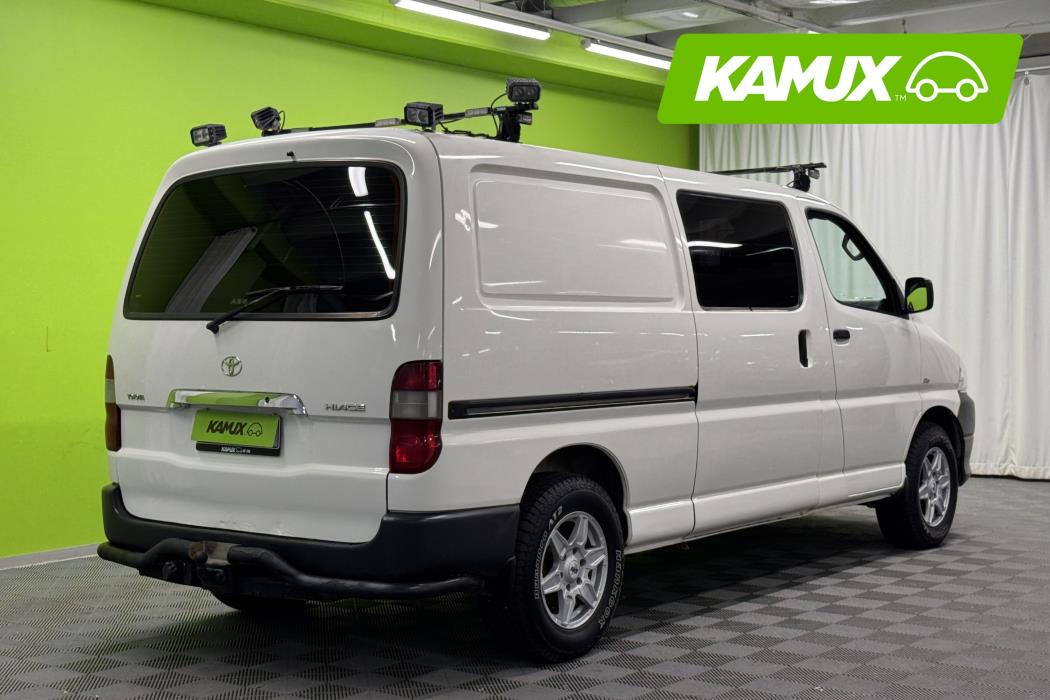 Toyota Hiace 2011