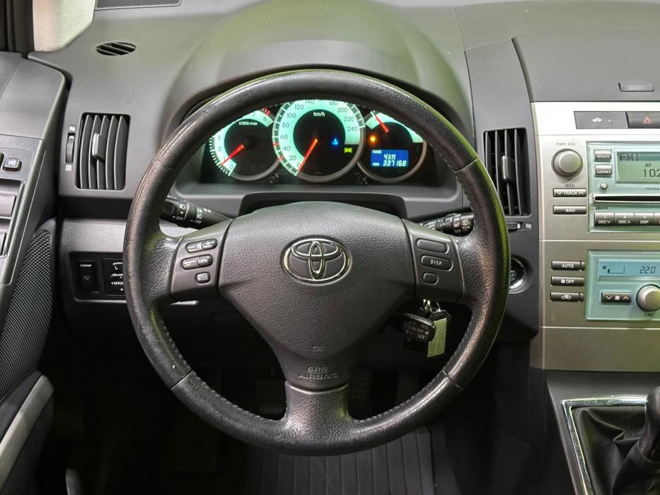 Toyota Corolla Verso 2005
